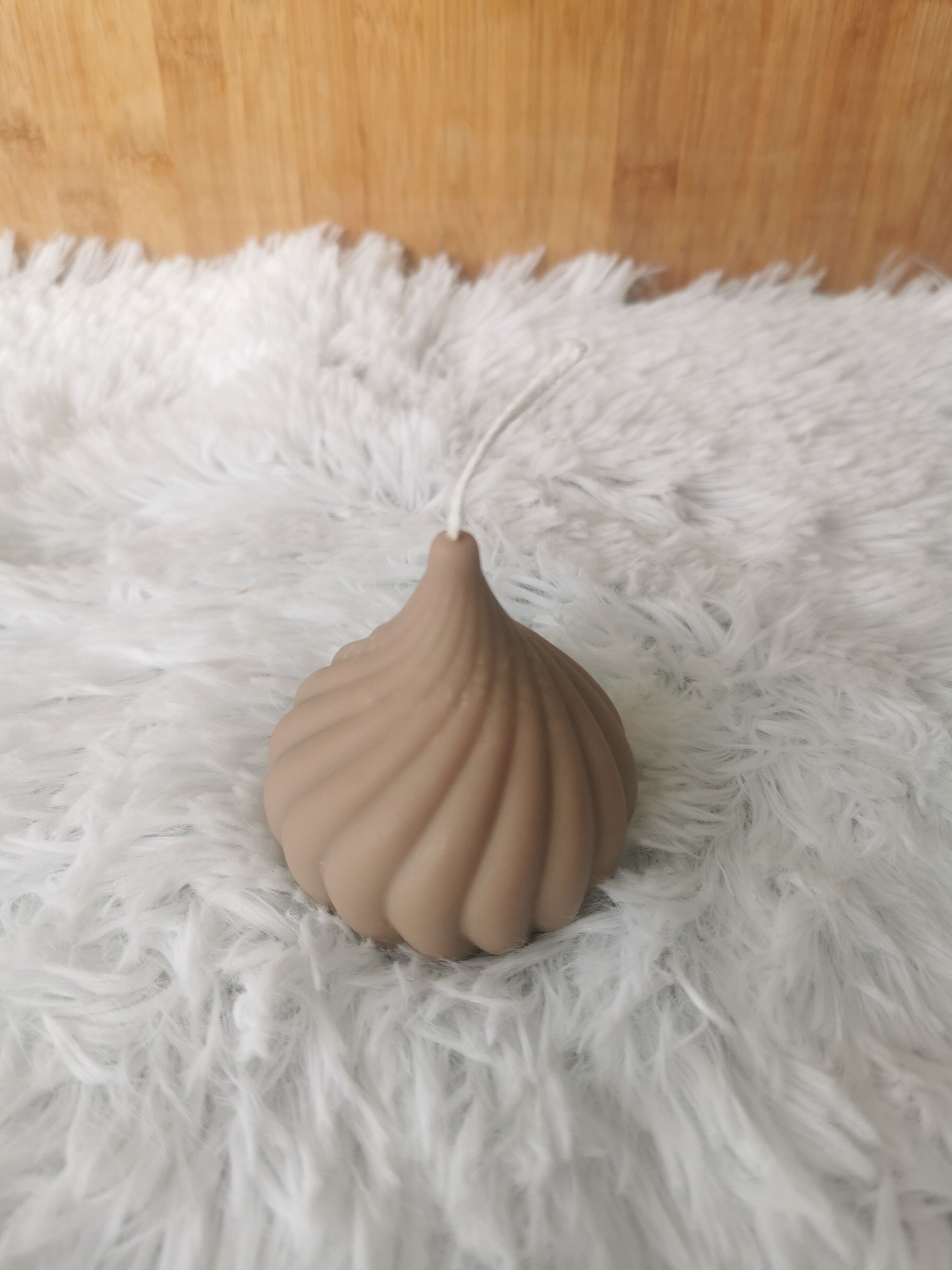 Elegant Taupe scented candle