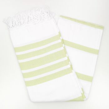 Serviette de plage fouta Capri Chevron blanche -  rayures vert citron 2