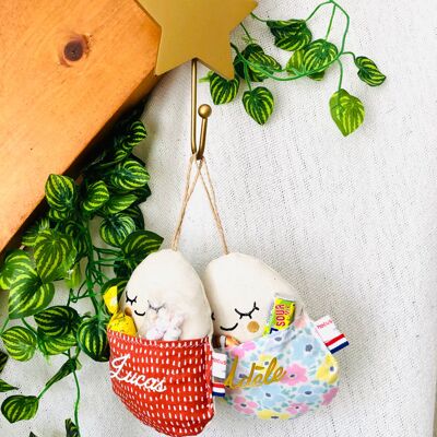 Hanging Easter egg pouch for children