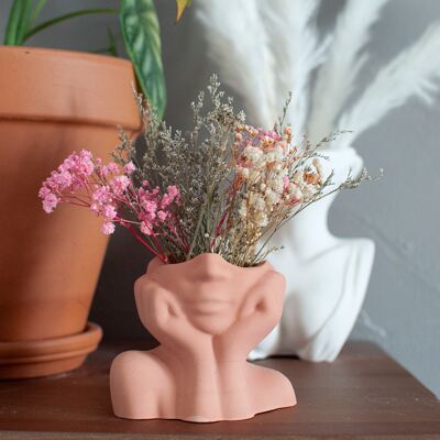 Decorative pot for dried flowers in Jesmonite