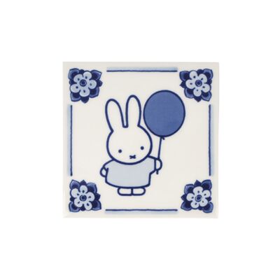 Tile Miffy with Balloon