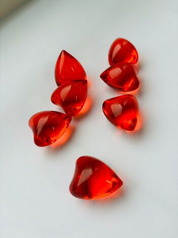 PERLES DE BAIN - 200 X Perles de bain parfumées à la cerise en forme de cœur.