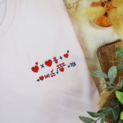Embroidered T-shirt - Love in Formula