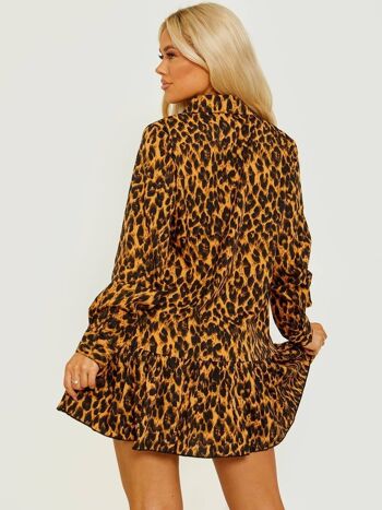 Robe chemise boutonnée à imprimé léopard et ourlet volanté 3