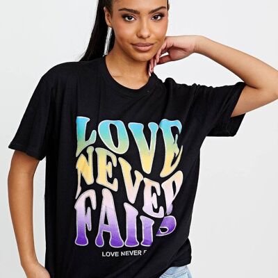 T-shirt con stampa grafica Love Never Fails