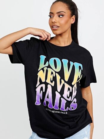 T-shirt imprimé graphique Love Never Fails 2