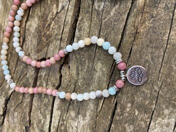 Bracelet Mala 108 perles en Amazonite, Rhodochrosite et médaille symbole fleur de Lotus 4