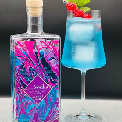 Vodka vegano de frambuesa azul