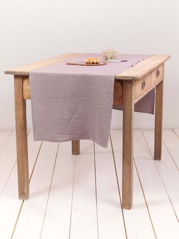 Chemin de table en lin Dusty Lavender - 40x250 cm / 16x98"
