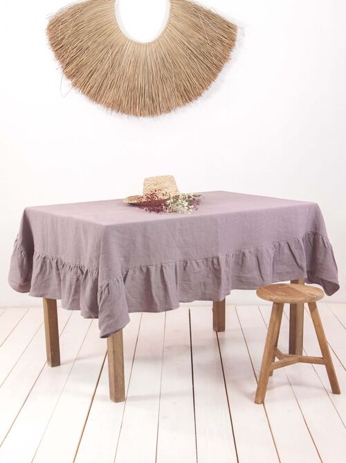 Ruffled linen tablecloth in Dusty Lavender - 79x110" / 200x280 cm