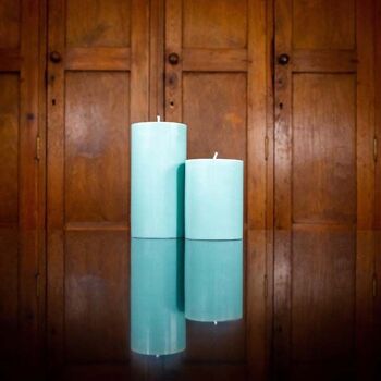 Bougie pilier vert opalin solide de 15 cm de haut 2