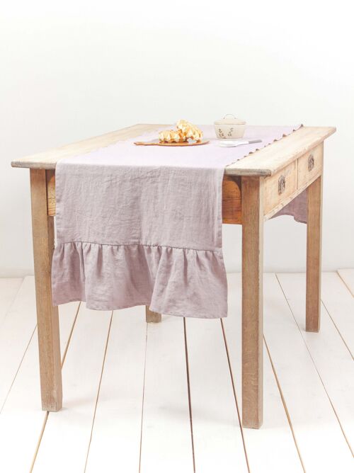 Linen ruffled table runner in Dusty Rose - 40x150 cm / 16x59"