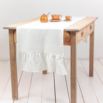 Linen ruffled table runner in White - 40x200 cm / 16x79"