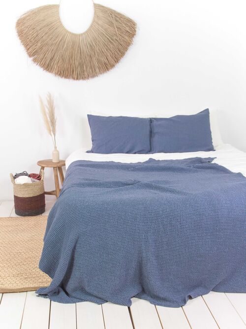 Linen waffle blanket in Blue Gray - Queen 200x220