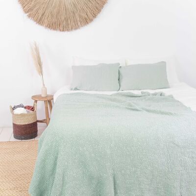 Linen waffle blanket in Sage Green - Queen 200x220