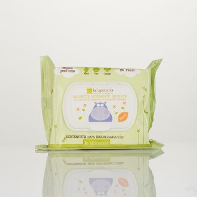 Gentle cleansing wipes