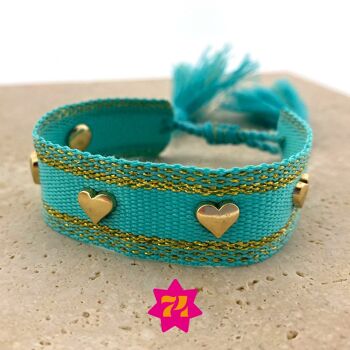 Bracelet tendance tissé aqua avec coeurs dorés