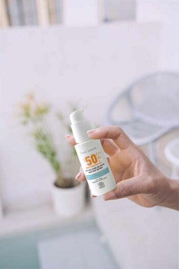 CRÈME VISAGE À HAUTE PROTECTION SOLAIRE SPF 50 4