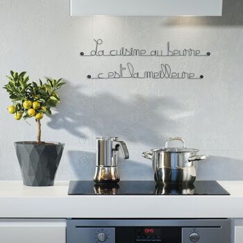 Citation " La cuisine au beurre, c'est la meilleure ! " - Décoration Murale en fil de fer à punaiser - Bijoux de Mur 1