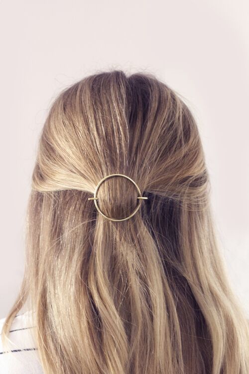 Circle Brass Hair Slide