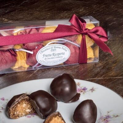 Gefüllte Aprikosen mit dunkler Schokolade überzogen – Mamma Andrea's Peccatucci