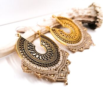 Boucles d'oreilles MANDALA - Macramé - dorées / Beige 3