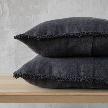 Housse de Coussin en Lin Franges Rustiques Grises 2