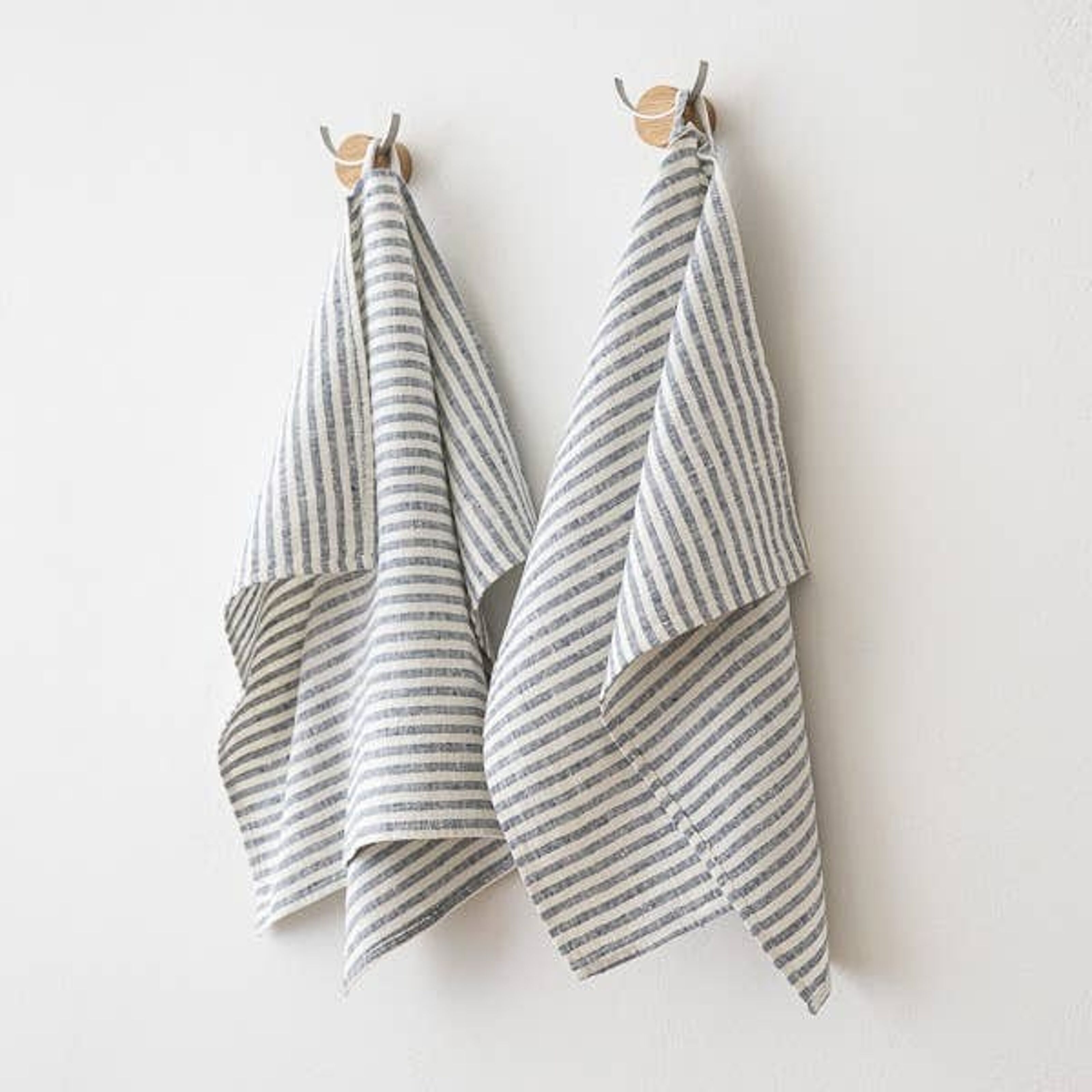 Set of 2 Black Natural Linen Tea Towels Multistripe - LinenMe