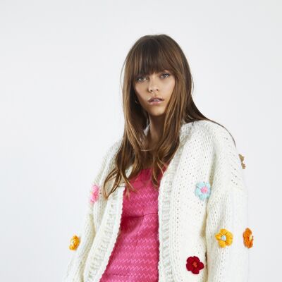 OVERSIZED CARDIGAN WITH FLOWER APPLIQUE-WHITE MULTI FLOWER
