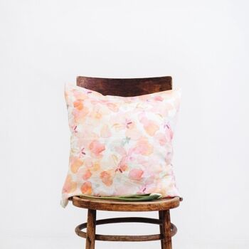 Housse de coussin en lin fleuri 2