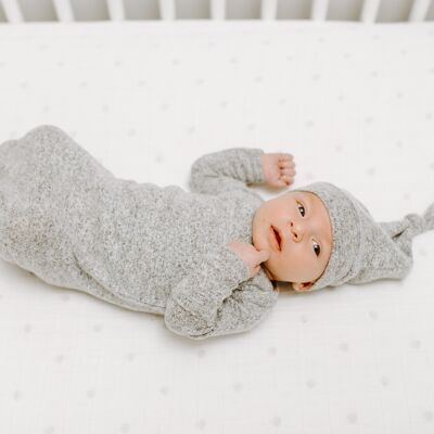 aden + anais™ snuggle knit™ knotted gown + hat set (0-3 months)