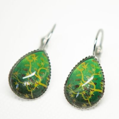 Green drop earrings