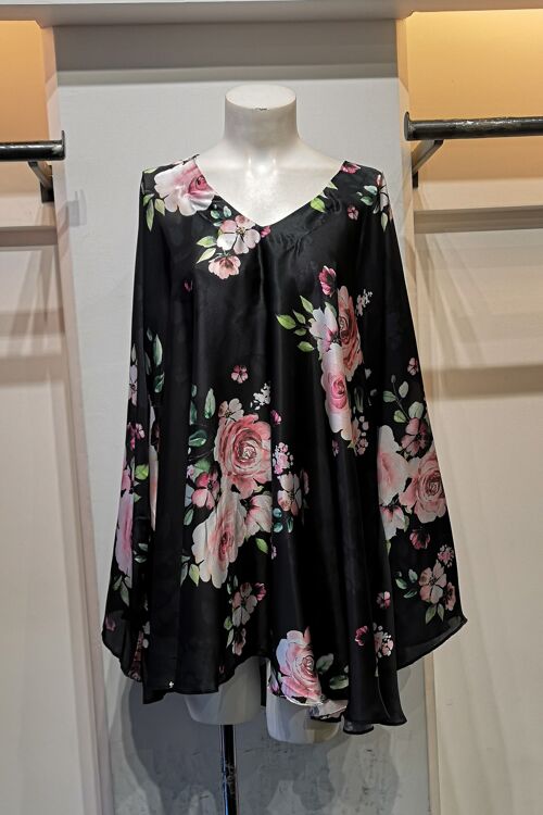 Robe courte en satin avec imprimé floral noir