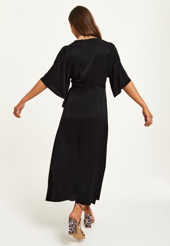 Maxi robe portefeuille noire Liquorish avec manches kimono 12