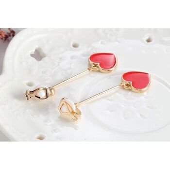Boucles d'oreilles pendantes à clip en métal doré et cœur en émail rouge 4