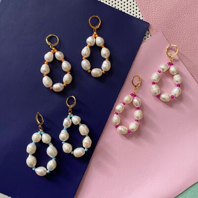 Orecchini di perle colorate pop