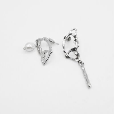 Kingdom Come Asymmetric Earrings In Silver