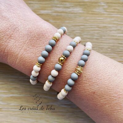 Set of 3 Mona model acrylic bead bracelets