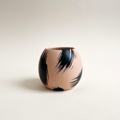 Round Brush Strokes Plant Pot