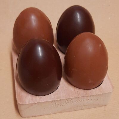WOODEN EGG CUP 4 ORGANIC CHOCOLATE EGGS