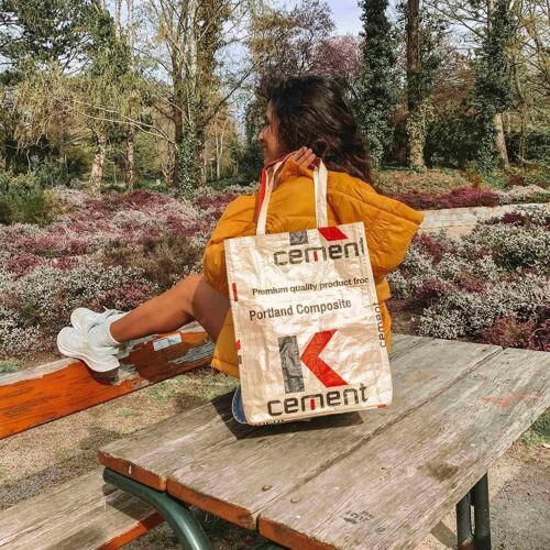Tasche 'BUSINESS BAG' - upcycelte Zementsäcke - #cement Beige-schwarz-rot