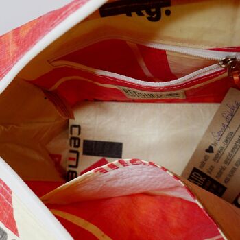 Sac 'CROSS BODY' - sacs de ciment recyclés - #cement beige-noir-rouge 3