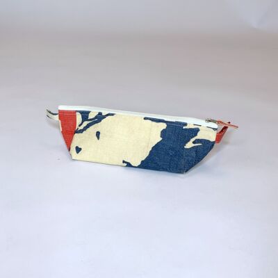 Penal 'PENCIL CASE' - upcycled fish feed bags - #cement beige-blue-red