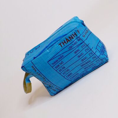 Necessaire 'WASH ME' - upcycled fish feed bags - #fish Blue-aqua