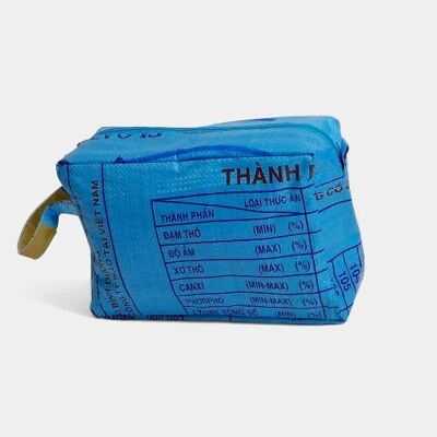 WASH ME | Environmentally friendly toiletry bag in blue-aqua