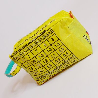 Necessaire 'WASH ME' - upcycled fish feed bags - #fish Yellow-dollar