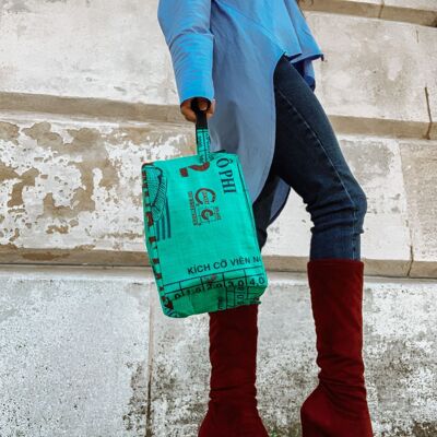 Necessaire 'WASH ME' - upcycled fish feed bags - #fish moss green