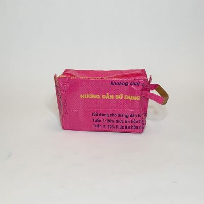 Necessaire 'WASH ME' - upcycled fish feed bags - #fish pink-yellow