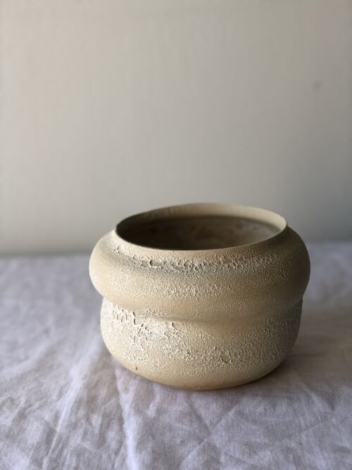 Jarrón de cerámica irregular W-03