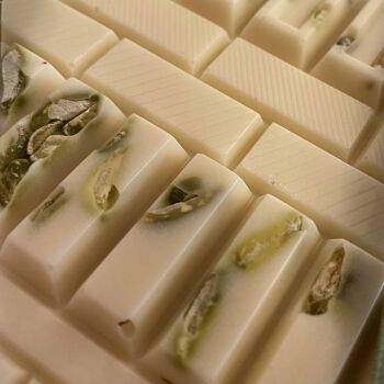 Tablette de chocolat blanc - inclusion d'éclats de pistache 2